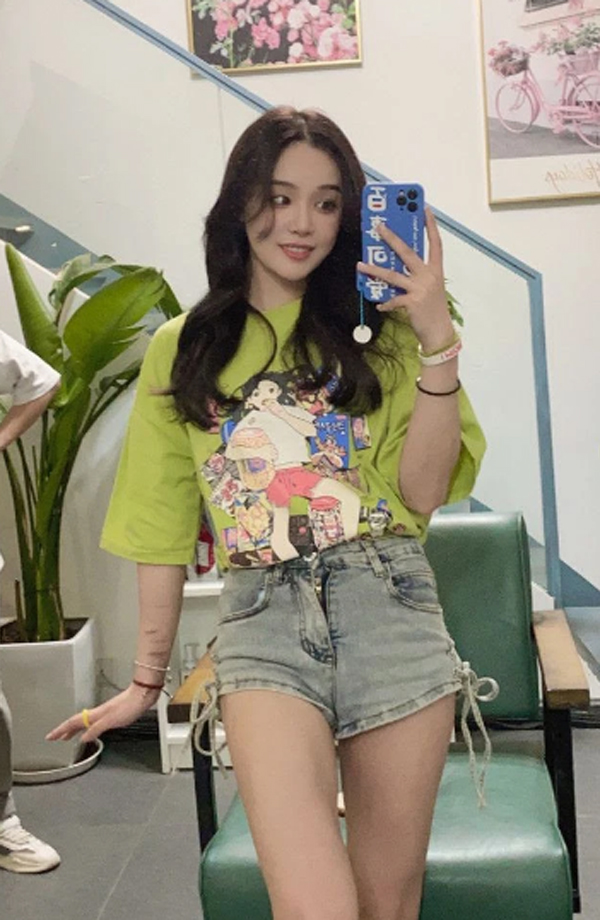 Nhan sắc xinh đẹp của Miêu Miêu