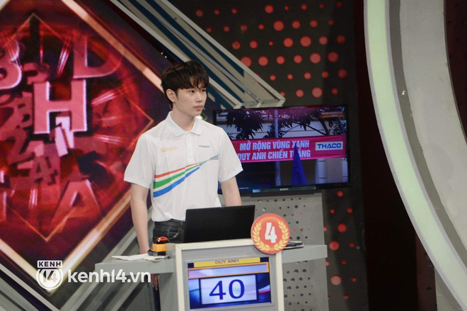 Nam sinh Olympia gây bão MXH với vẻ ngoài thư sinh