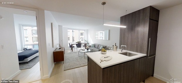 Bên trong căn hộ một phòng ngủ tại toà nhà mà Mako và Kei đang thuê