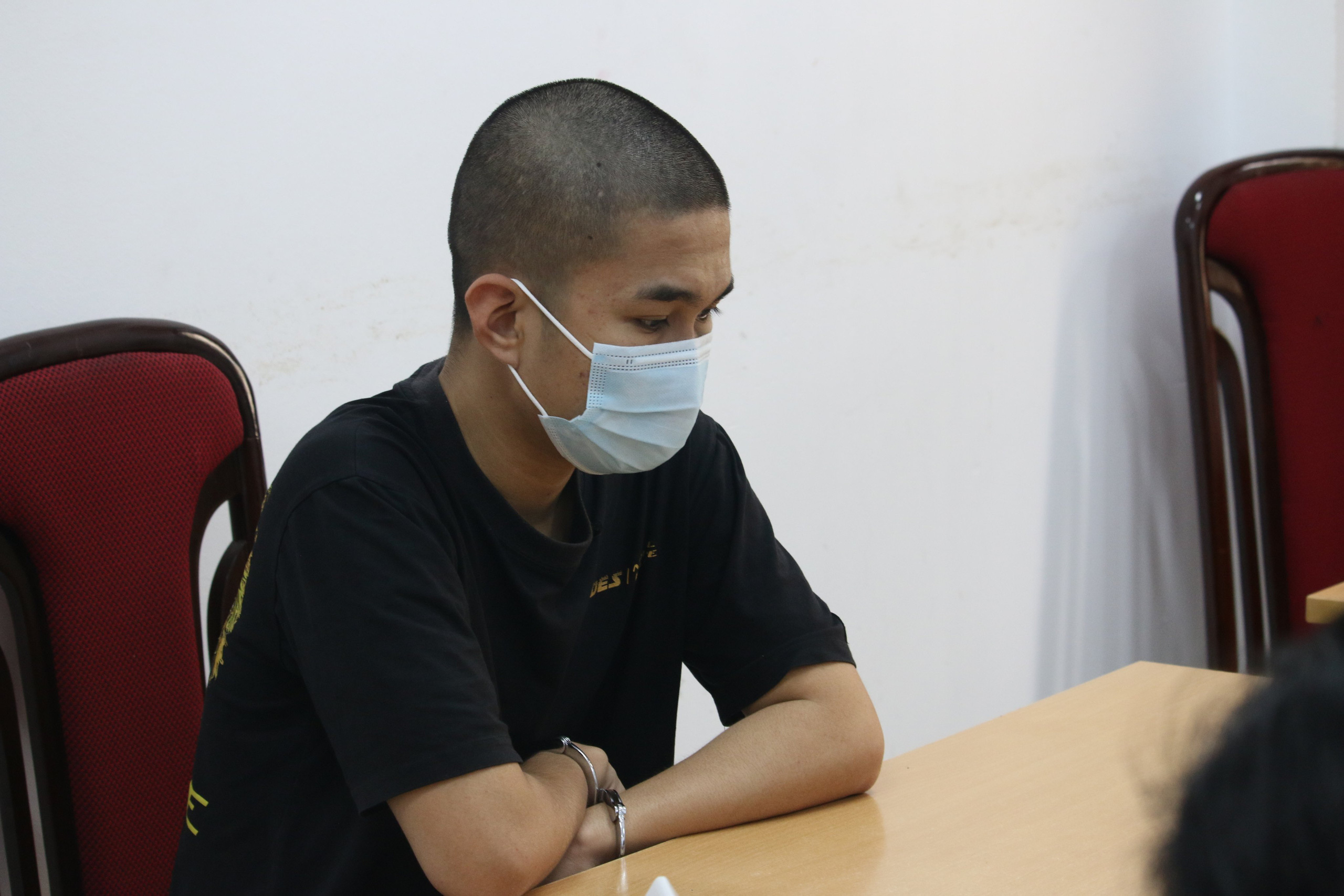  Nguyễn Bảo Tuấn tại cơ quan công an 