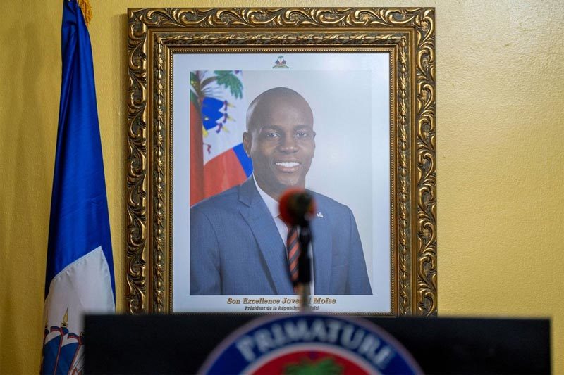 Di ảnh của cố Tổng thống Haiti Jovenel Moise tại cuộc họp báo ngày 13/7 về vụ ám sát ông tại tư dinh một tuần trước đó. Ảnh: Reuters