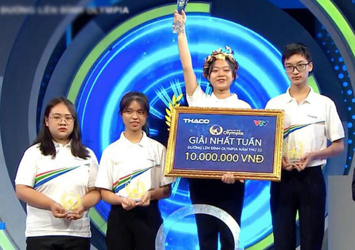 Thục Trinh xuất sắc giành vòng nguyệt quế trận thi tuần, bước tiếp vào cuộc thi tháng