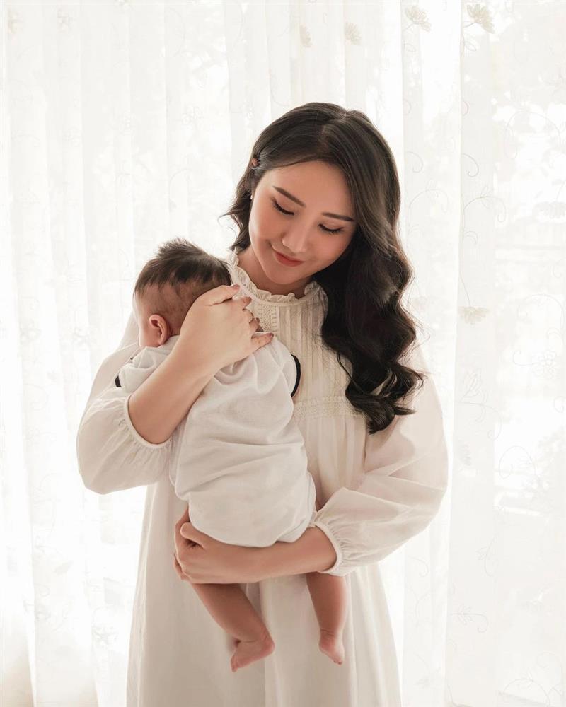 Primmy Trương và quý tử lên sóng trước đó.