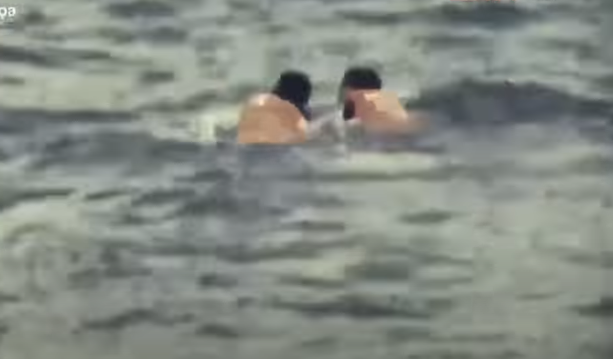 Sau khi xác định chính xác tọa độ tàu KG 93999-TS đang di chuyển gần vùng biển Campuchia, kế hoạch truy bắt được tính toán rất tỉ mỉ. Đến khoảng 16h40 ngày 11/1/2019, khi còn cách tàu KG 93999-TS khoảng 100m, tàu CSB 2001 áp sát, yêu cầu kiểm tra hành chính. Lúc này, trên tàu cá có 15 thuyền viên. Nhưng đúng lúc tổ trinh sát của Công an tỉnh Kiên Giang xuất hiện để xác định nghi phạm, Nguyễn Minh Động bất ngờ nhảy xuống biển bỏ trốn. Tuy nhiên, hắn lập tức bị lực lượng chức năng khống chế, bắt giữ.