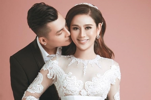 Lâm Khánh Chi, Nữ ca sĩ chuyển giới, Sao Việt, Ly hôn