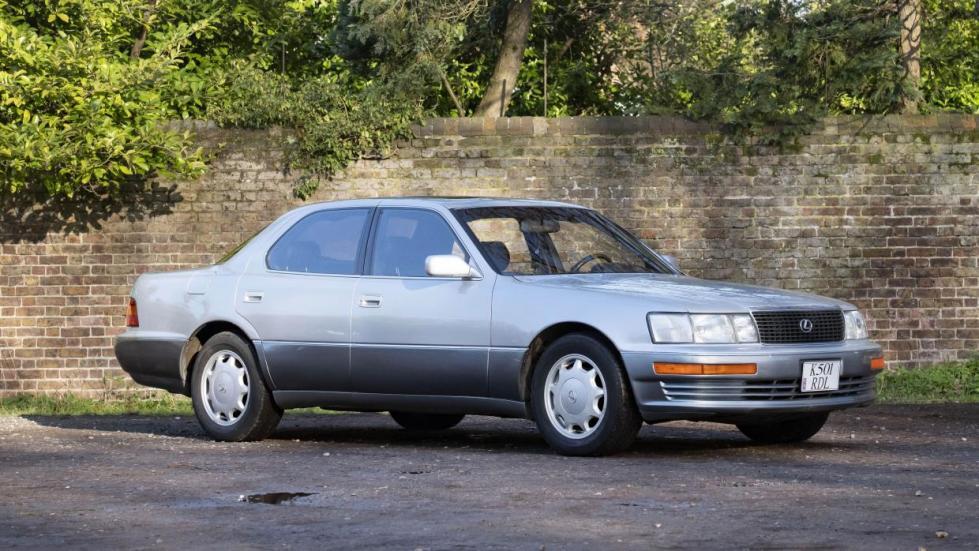 Lexus LS400 đánh dấu sự ra đời của hãng xe sang Lexus. (Ảnh: Top Gear)