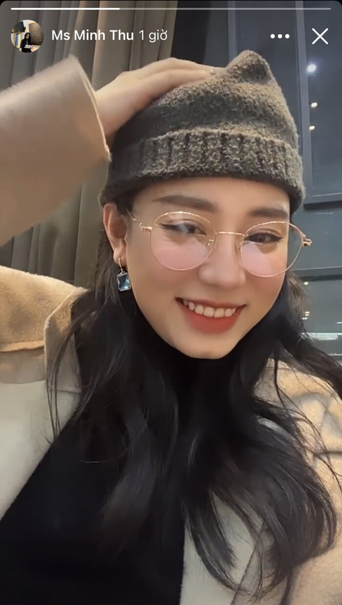 Giữa tin đồn đang mang thai, cô giáo Minh Thu tái xuất MXH với selfie nhan sắc hiện tại, giấu nhẹm vòng 2