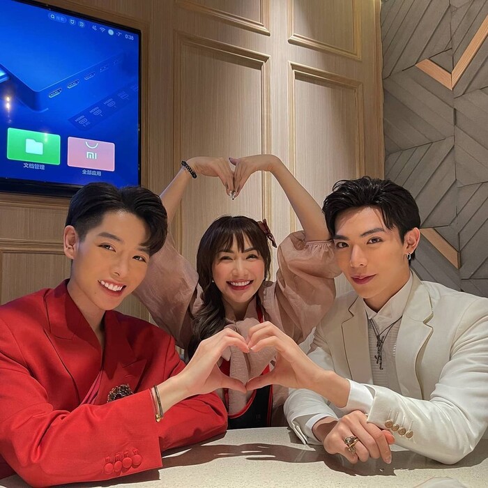 Gia đình Hoa Dâm Bụt.