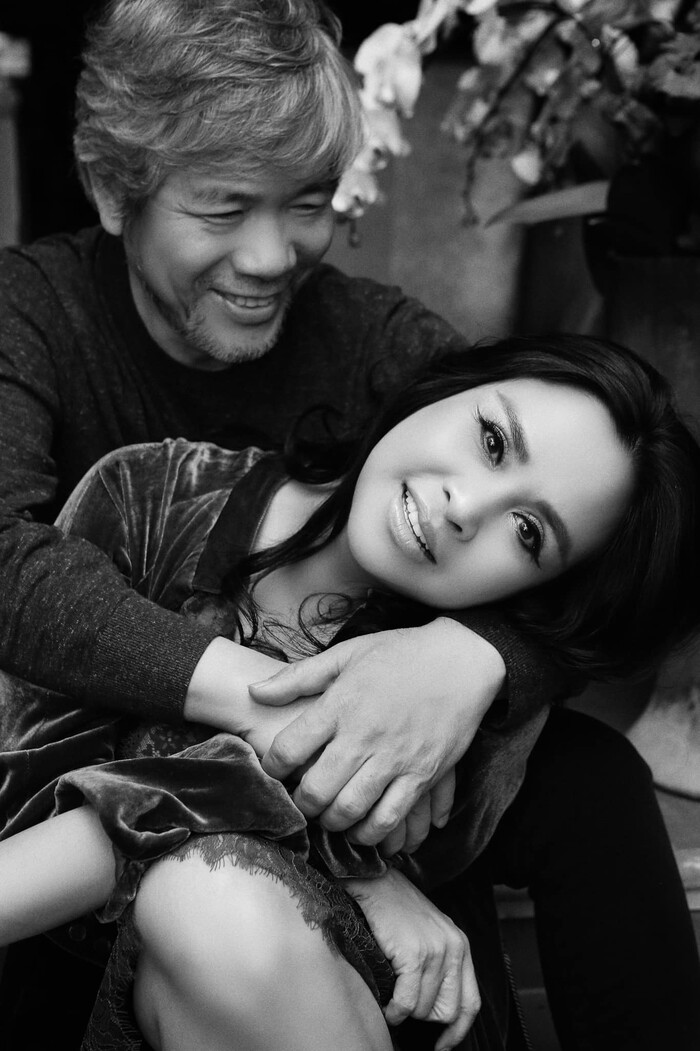 Thanh Lam hạnh phúc bên bác sĩ Tiến Hùng. 