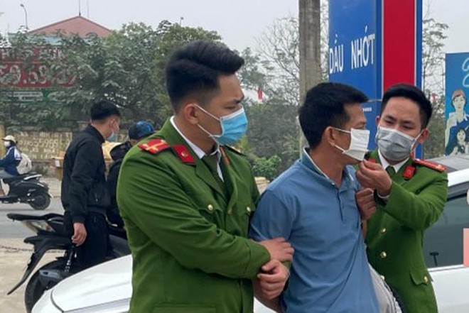 Lực lượng Công an bắt quả tang đối tượng Đức cùng vật chưng liên quan