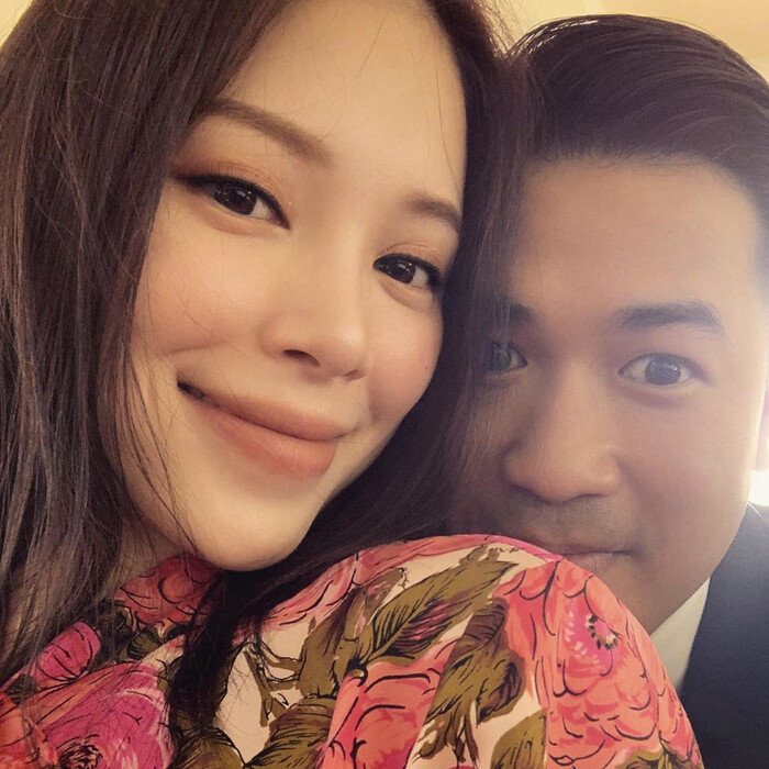 Đáng chú ý, hầu như tất cả các sự kiện đặc biệt đối với cô đều liên quan đến Phillip Nguyễn.