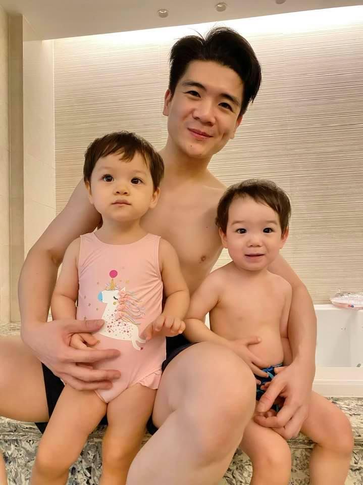 Qua những chia sẻ của Quang Vinh trên mạng xã hội cho thấy anh là một ông bố đảm đang.