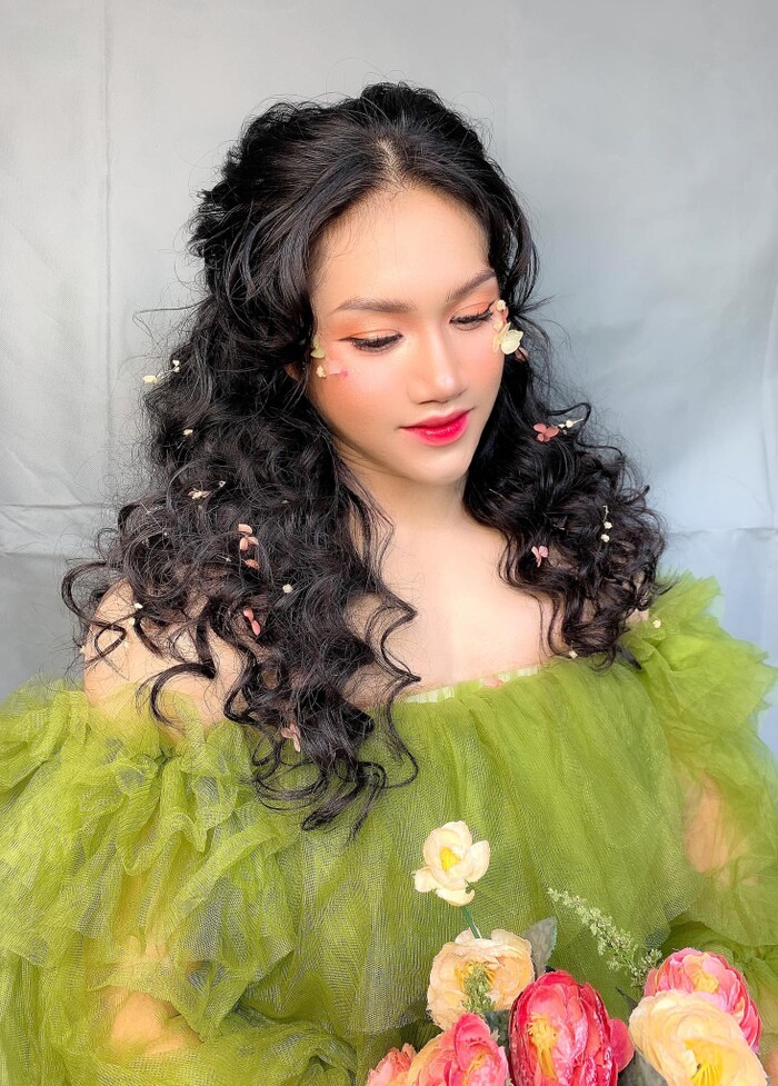 Gương mặt xinh như búp bê của cô gái mê thể hình.