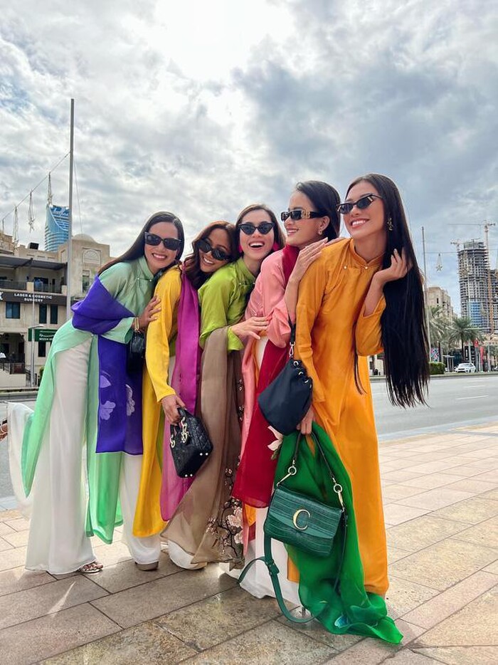 Ngoài Kim Duyên và Hoàng My, hiện chưa có thêm người đẹp nào thông báo mắc Covid-19. 