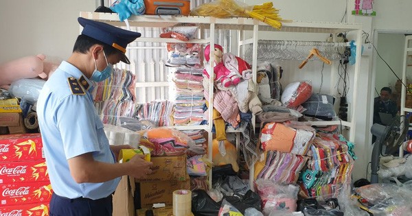 Tại thời điểm kiểm tra, bà Đặng Hồng Lan Anh đang livestream bán hàng trên trang Facebook cá nhân