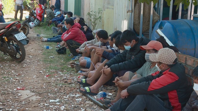 Các đối tượng đánh bạc đến từ nhiều địa bàn của tỉnh Đắk Lắk