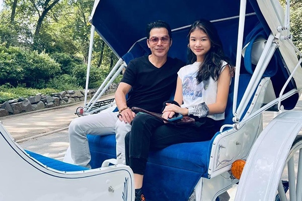 Sau ly hôn, Trần Bảo Sơn vẫn làm công việc kinh doanh và tham gia nghệ thuật. Trần Bảo Sơn từng giành giải Nam diễn viên phụ xuất sắc của Cánh Diều Vàng 2009 chỉ với vai diễn trong phim Huyền thoại bất tử. Anh sản xuất phim nhưng không đạt nhiều thành tựu nổi bật. 