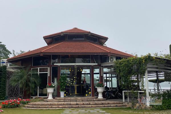 Quản lý cà phê Gió không phục vụ khách