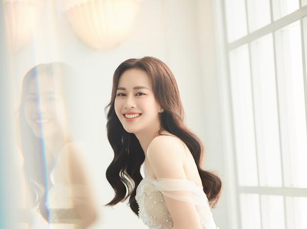 Mai Phương cho hay ông xã của mình không phải đại gia, là tiến sĩ theo đuổi sự nghiệp học vấn. 