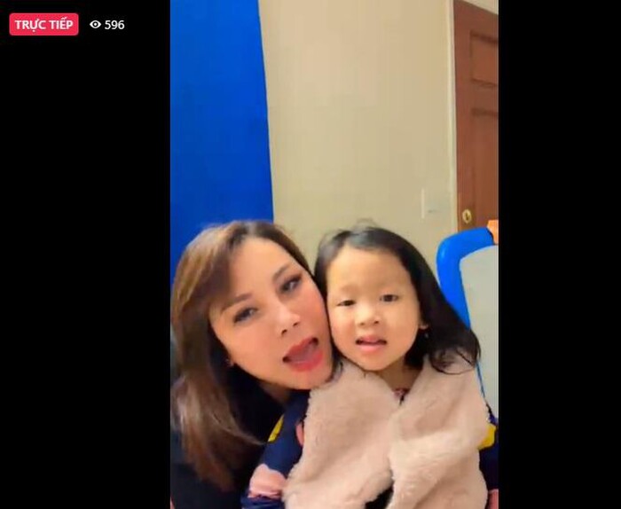 Vợ cũ Hoàng Anh khoe con gái nhỏ hiện tại.