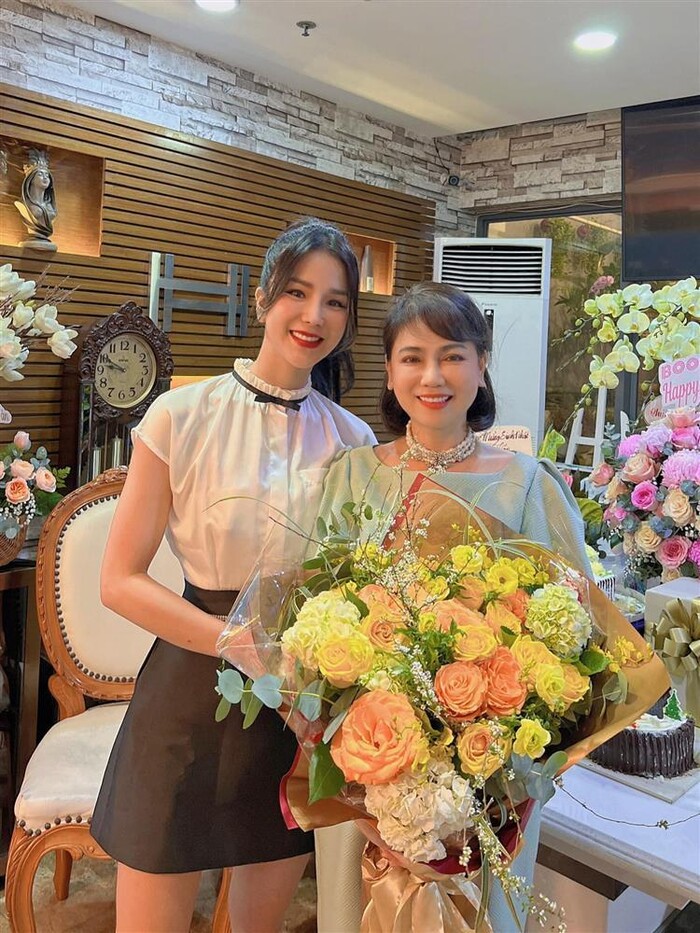 Mẹ chồng Diệp Lâm Anh không đành lòng nhìn con dâu và các cháu dọn ra sống riêng hậu ly thân.