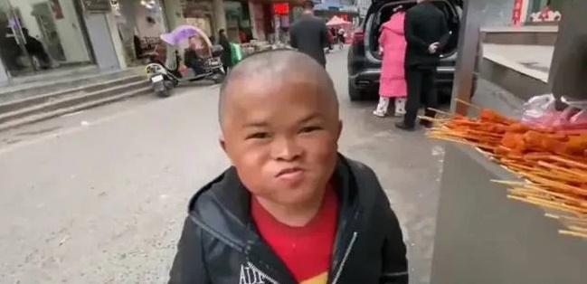 Tiểu Cần của hiện tại khiến nhiều người ngỡ ngàng.