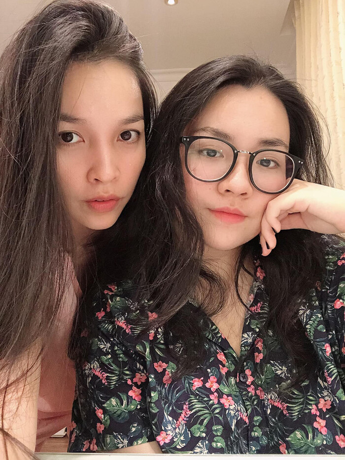 Hiền Thục thường xuyên tâm sự, chơi đùa cùng con để tạo sự thân mật, gắn kết