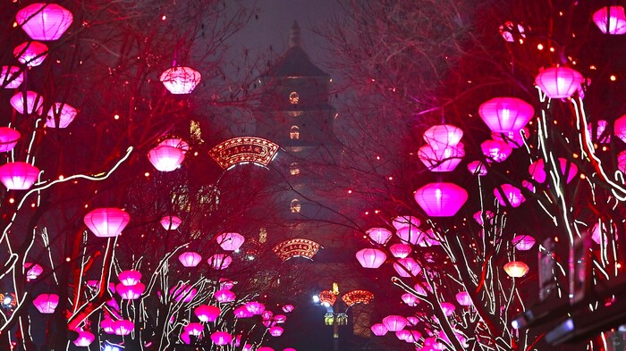 Khung cảnh lung linh tại thành phố Tây An, tỉnh Thiểm Tây, Trung Quốc trước thềm năm mới 2022. Ảnh: Tân Hoa xã