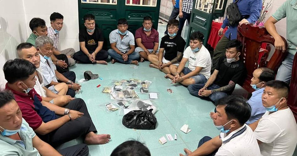 Nhóm đánh bạc dưới hình thức lắc tài xỉu bằng điện thoại di động