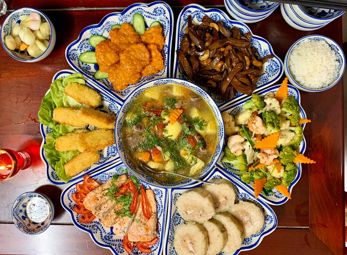 Ngày Tết nhiều món ăn giàu dinh dưỡng được bày biện hấp dẫn- Ảnh: Nguyễn Mai
