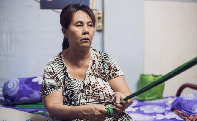 Nữ nghệ sĩ nằm liệt giường suốt nhiều năm. 