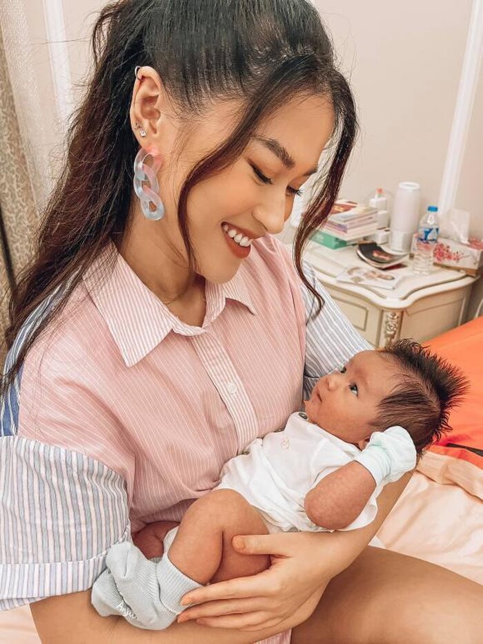 Những lần hiếm hoi lộ diện rõ dung mạo nhóc tỳ nhà Phan Thanh.