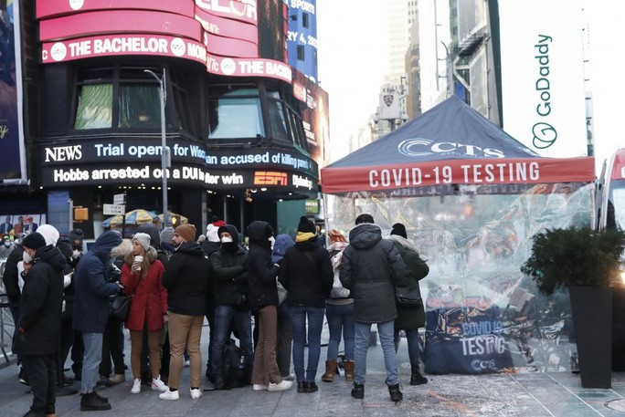 Số ca mắc Covid-19 của Mỹ giảm ngày 6-2. Ảnh: UPI