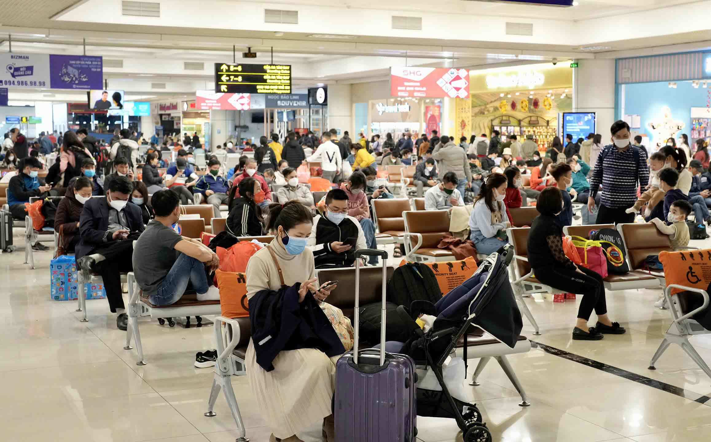 Khách đi máy bay tăng cao, hàng không tăng chuyến phục vụ Tết 