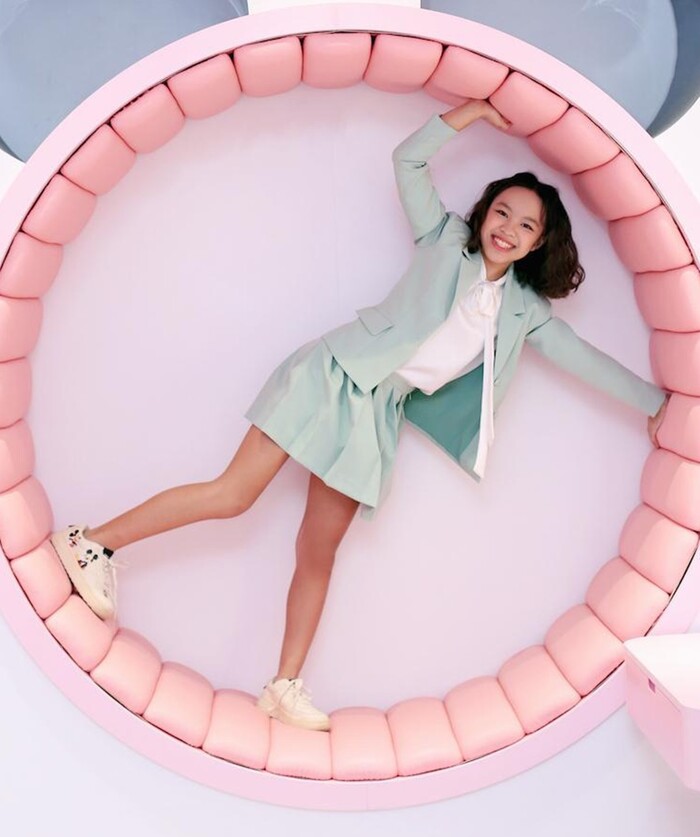 Ái nữ nhà Việt Hương sinh năm 2009