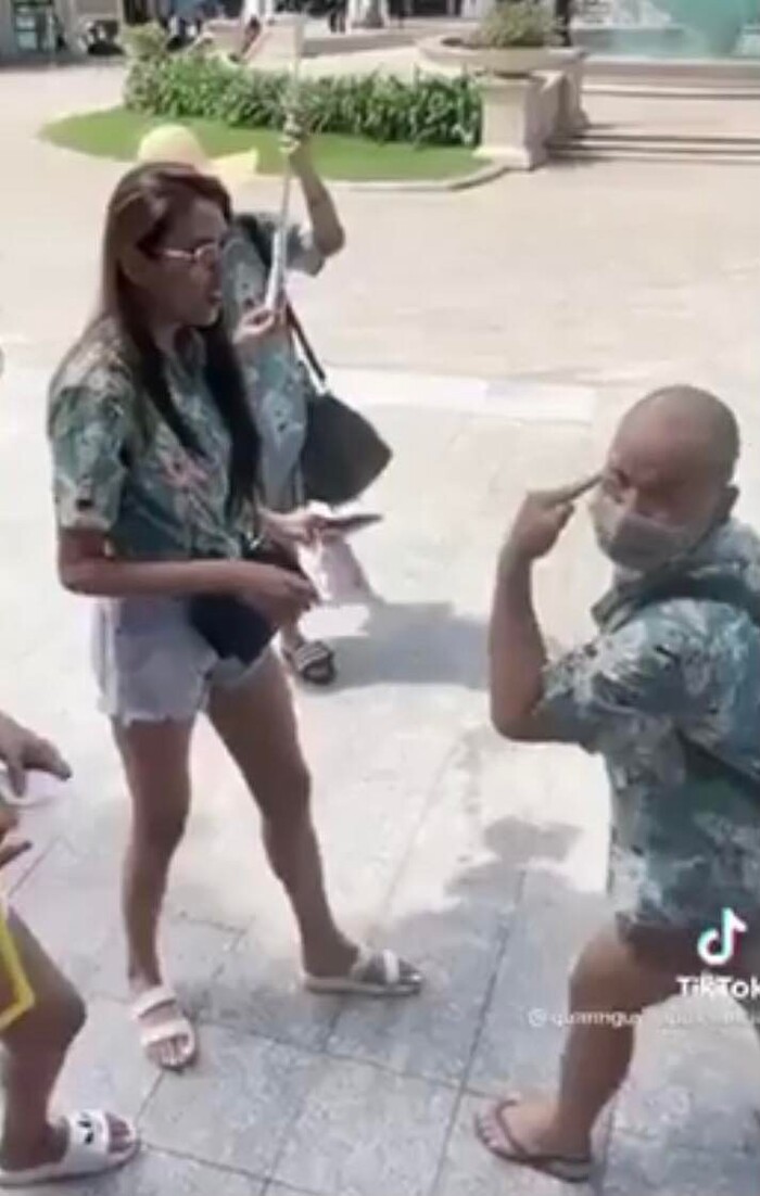 Võ Hoàng Yến ẩu đả hết sức căng thẳng với 1 người bạn.