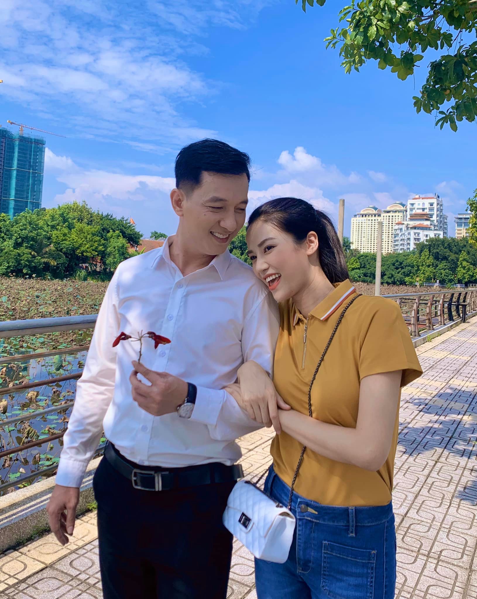 Ở hậu trường các diễn viên nhiều khi phải diễn lại vì cười quá nhiều. 