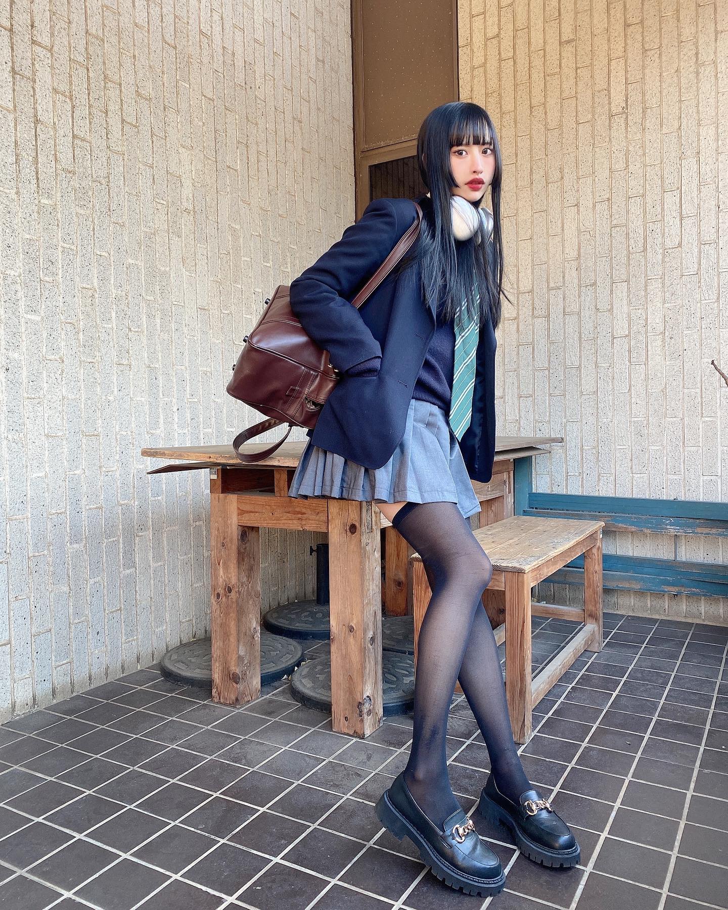 Sau khi nổi tiếng trên mạng xã hội, Fujikawa Ralumu nhận được sự chú ý lớn và nhận được sự ưu ái của các công ty môi giới.