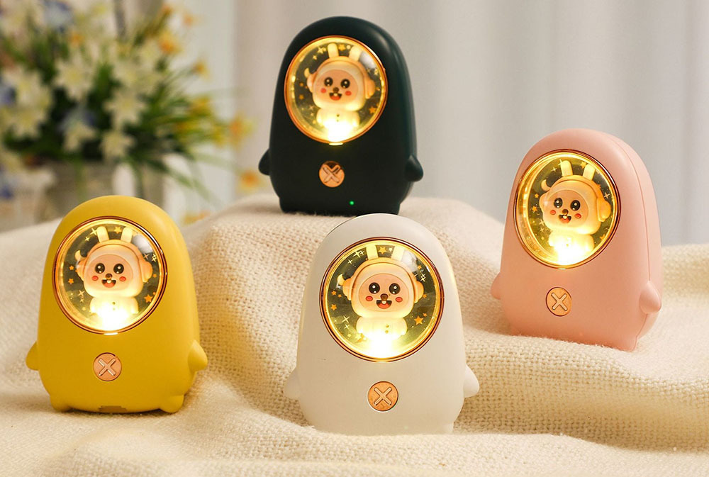 Dân buôn cho biết, máy sưởi đặc biệt đắt khách khi Hà Nội đang trải qua những đợt rét đậm.