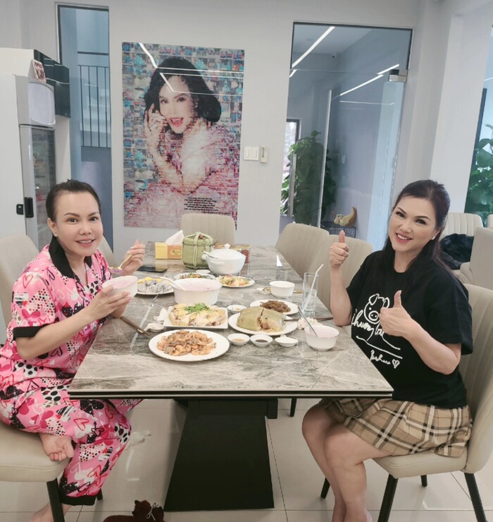 Việt Hương - Phương Loan.