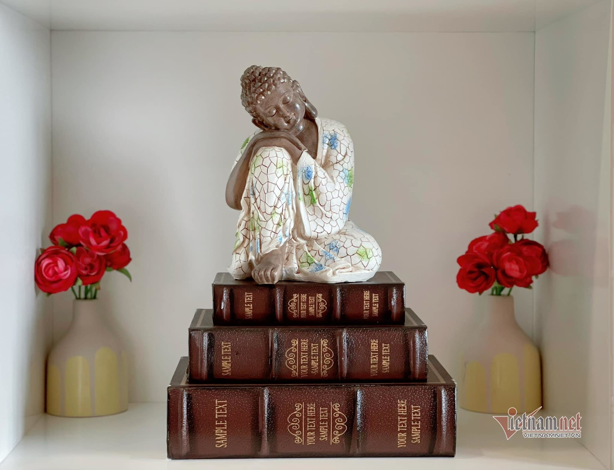  Hoàng Xuân thích các đồ decor tượng Phật nhỏ.