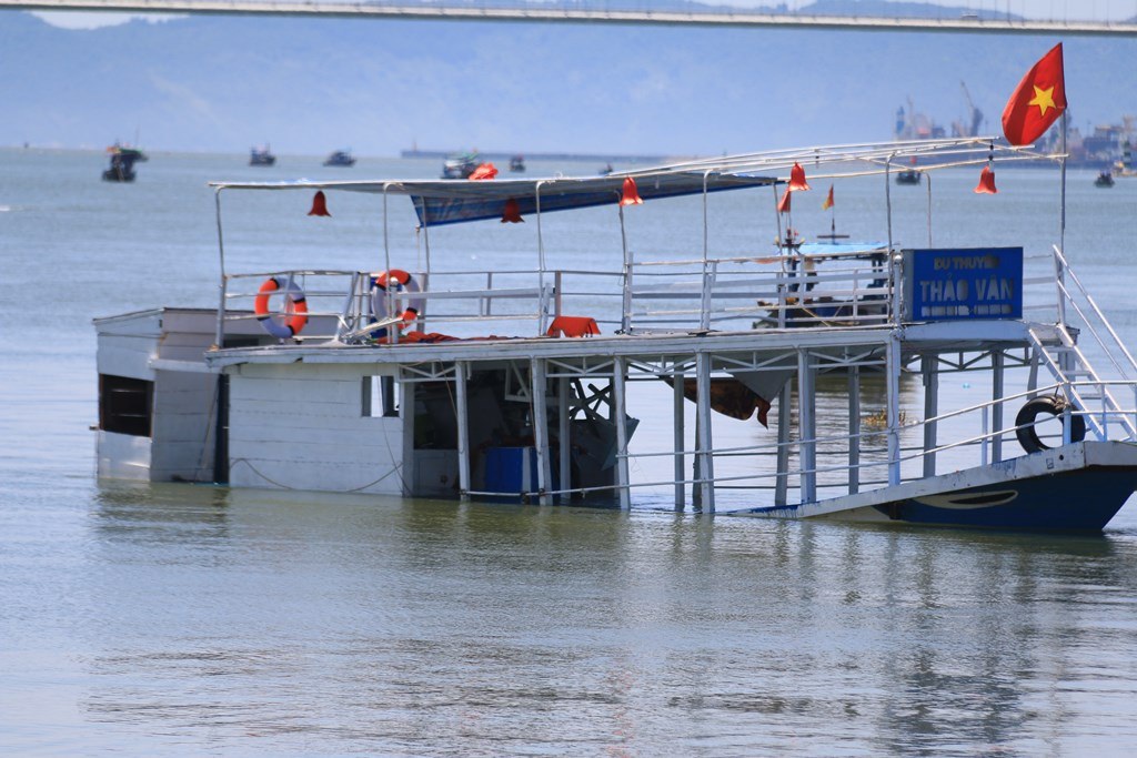 Ngày 4/6/2016, trên sông Hàn đoạn đối diện khách sạn Novotel, chiếc tàu du lịch Thảo Vân 2 đang chở theo 56 người, trong đó có 53 hành khách (4 khách Malaysia) và 3 nhân viên của tàu trên sông Hàn bất ngờ bị lật.