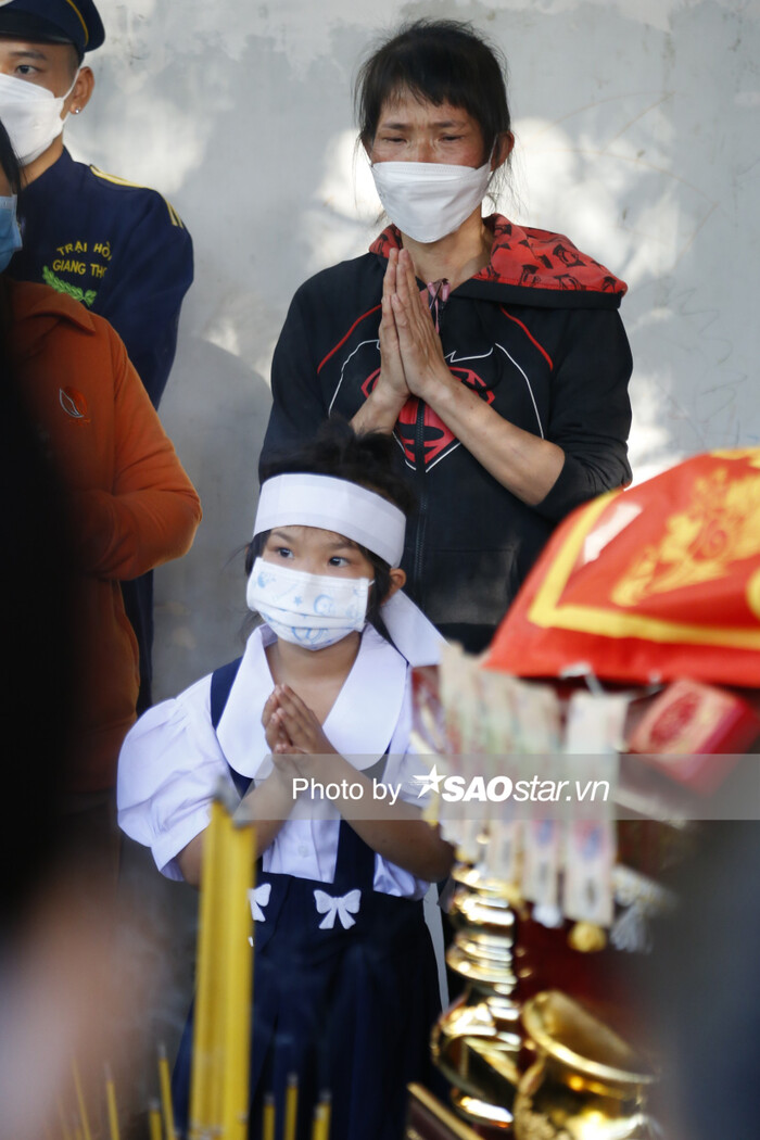 Mẹ và em gái Bảo Bảo.