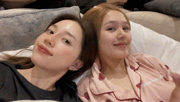 Khoảnh khắc chụp chung của hai cô nàng