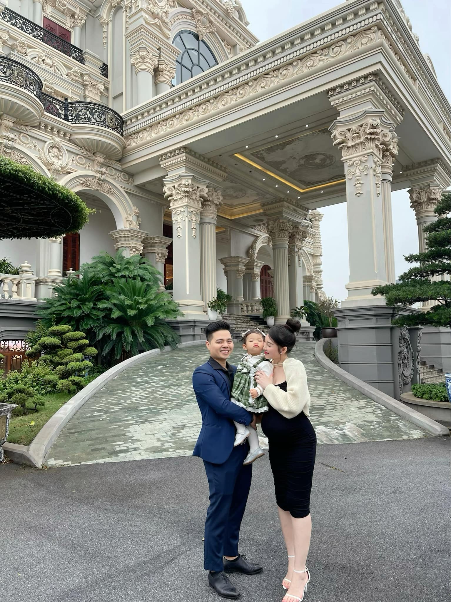 Hiện tại cô nàng đang là một trong những 