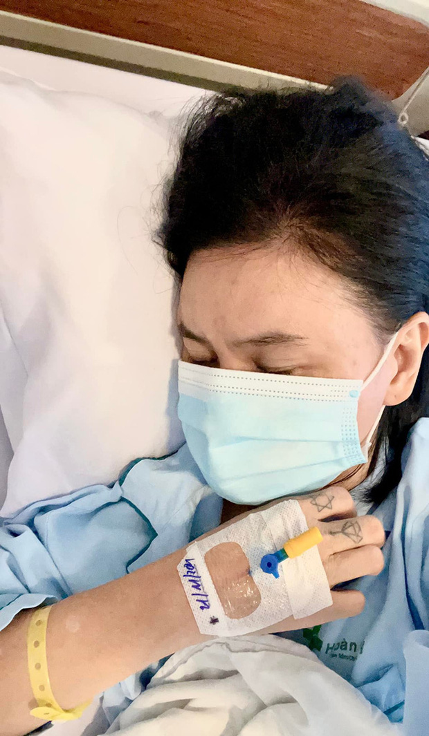 Tháng 11/2021, nhiều người thắc mắc khi Cát Phượng phải nhập viện một mình vì bệnh tiền đình nặng mà không có sự chăm sóc của bạn trai. Thời điểm đó, nữ diễn viên cho biết vì tình hình dịch bệnh và lịch quay phim nên Kiều Minh Tuấn không thể vào viện chăm sóc cô