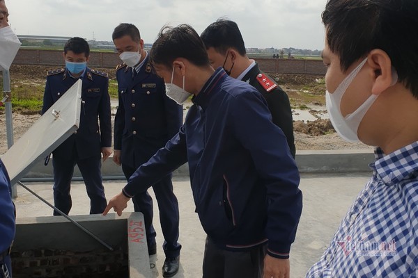 Vụ việc bán xăng có nước lã khiến dư luận xôn xao