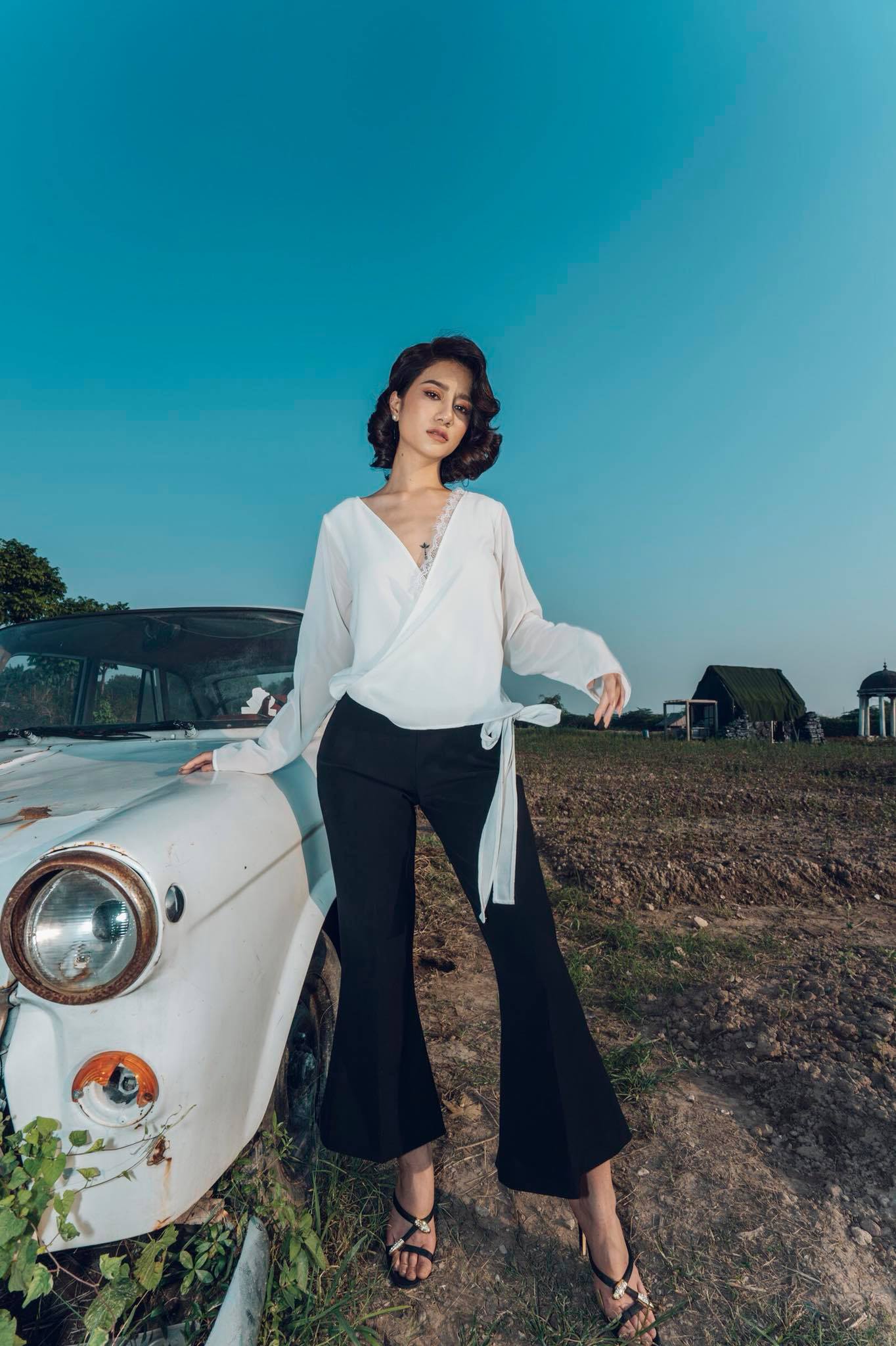 Cùng ngắm nhìn thêm những bức ảnh đẹp không lời chê của hot girl vùng Mỏ - Trần Ngọc Bích.