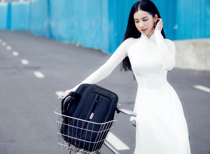 Năm nay người đẹp mới tròn 20 tuổi..