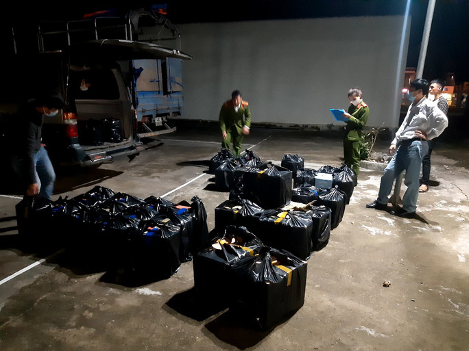 Số rượu ngoại nhập lậu bị Công an huyện Cam Lộ bắt quả tang